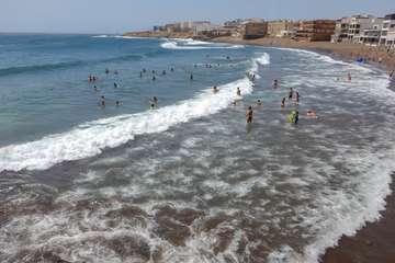 Oleaje en las playas de Telde/Antonio Rico.